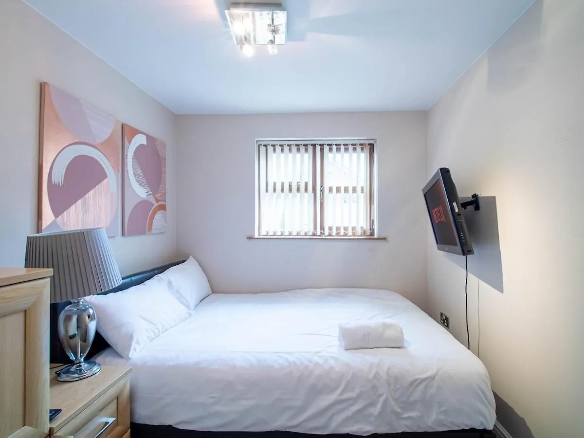 Exclusive 3-Bedroom Villa In Sheffield