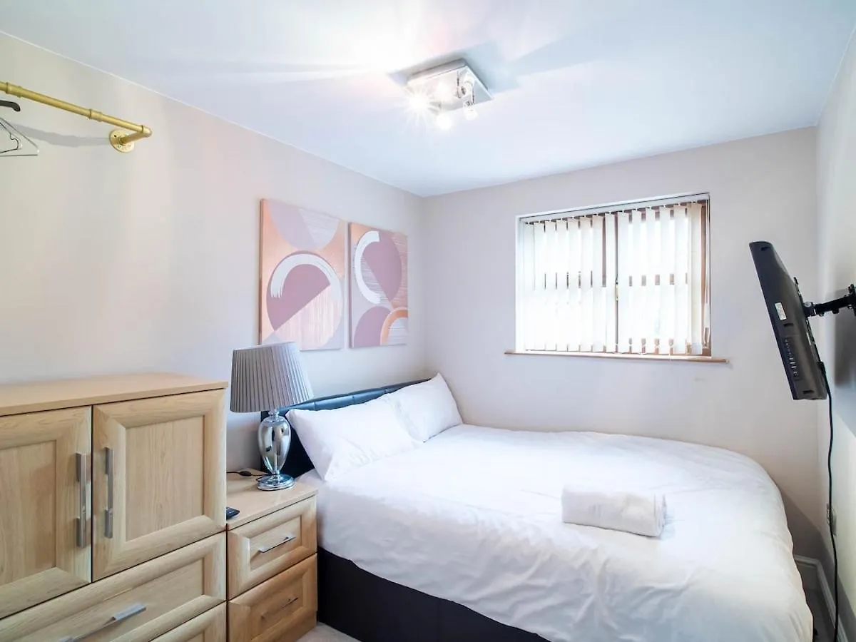Exclusive 3-Bedroom Villa In Sheffield