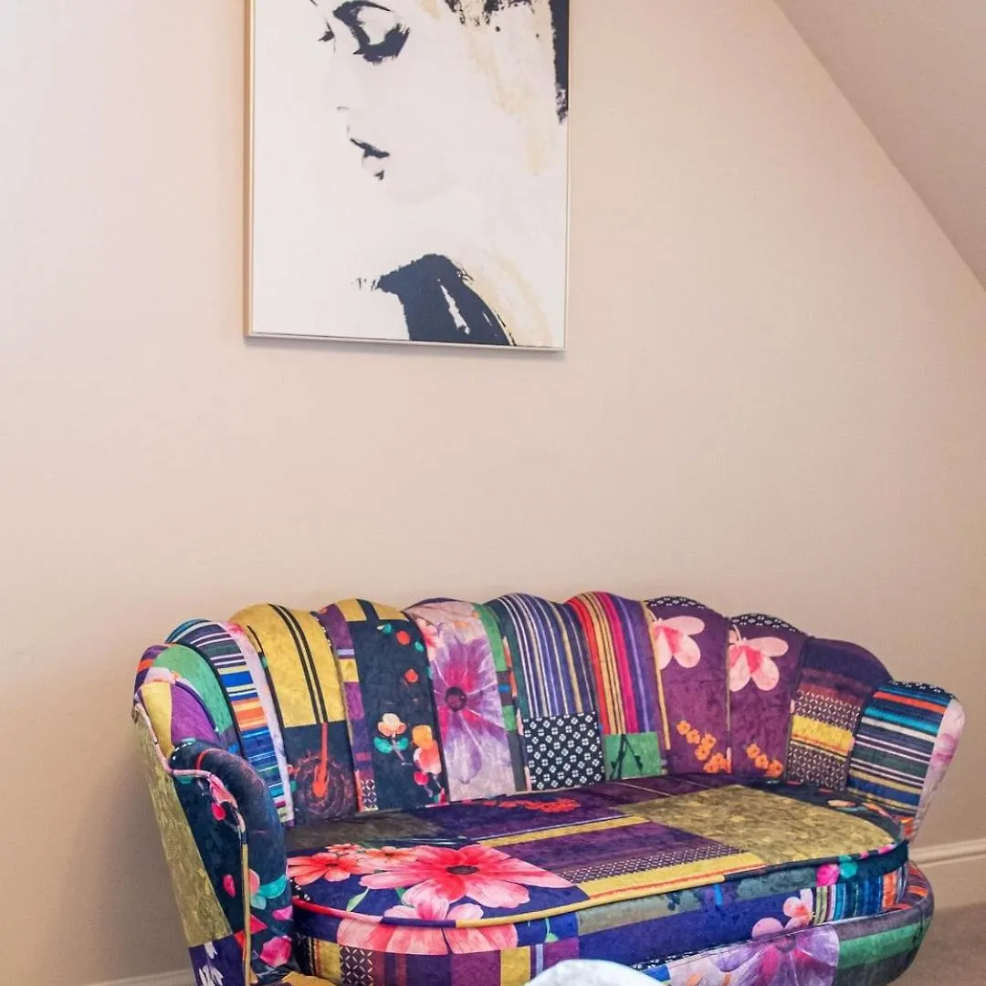 Exclusive 3-Bedroom Villa In Sheffield 0*,  United Kingdom