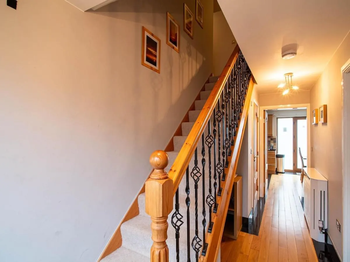 Exclusive 3-Bedroom Villa In Sheffield