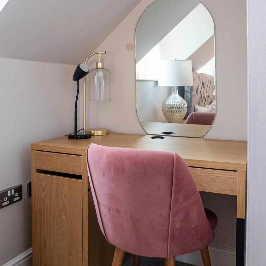 Exclusive 3-Bedroom Villa In Sheffield